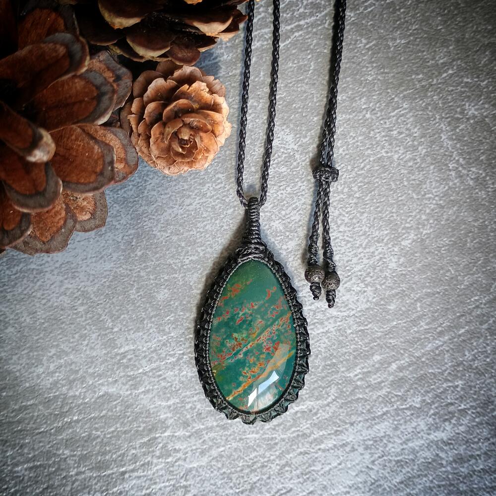 Bloodstone Macrame Necklace | Pendant size approx 5.3 cm
