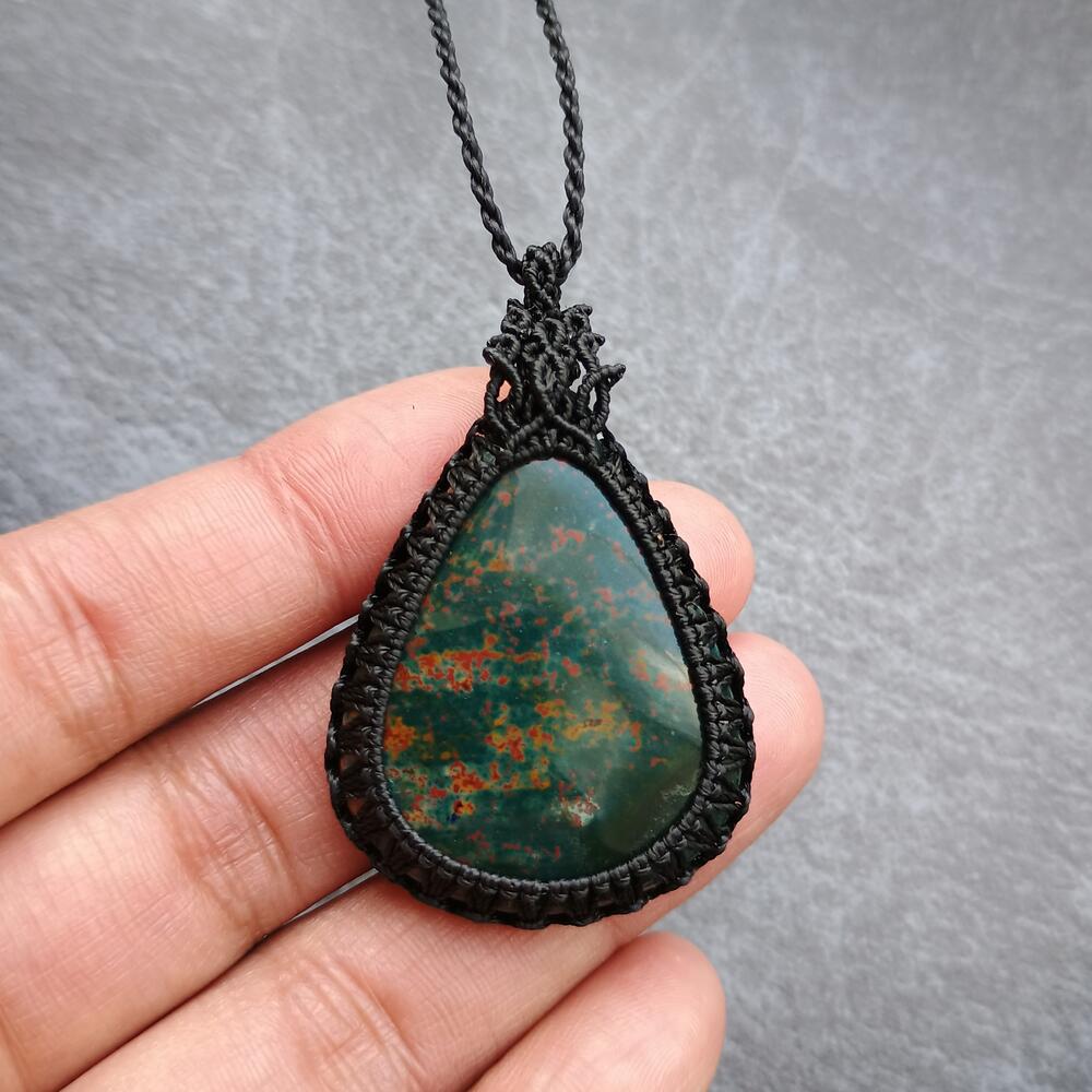 Bloodstone Macrame Necklace | Pendant size approx 5.2 cm