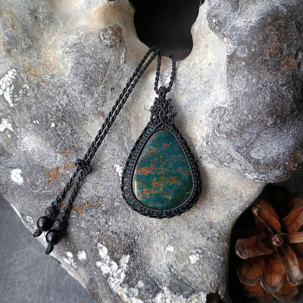 Bloodstone Macrame Necklace | Pendant size approx 5.2 cm