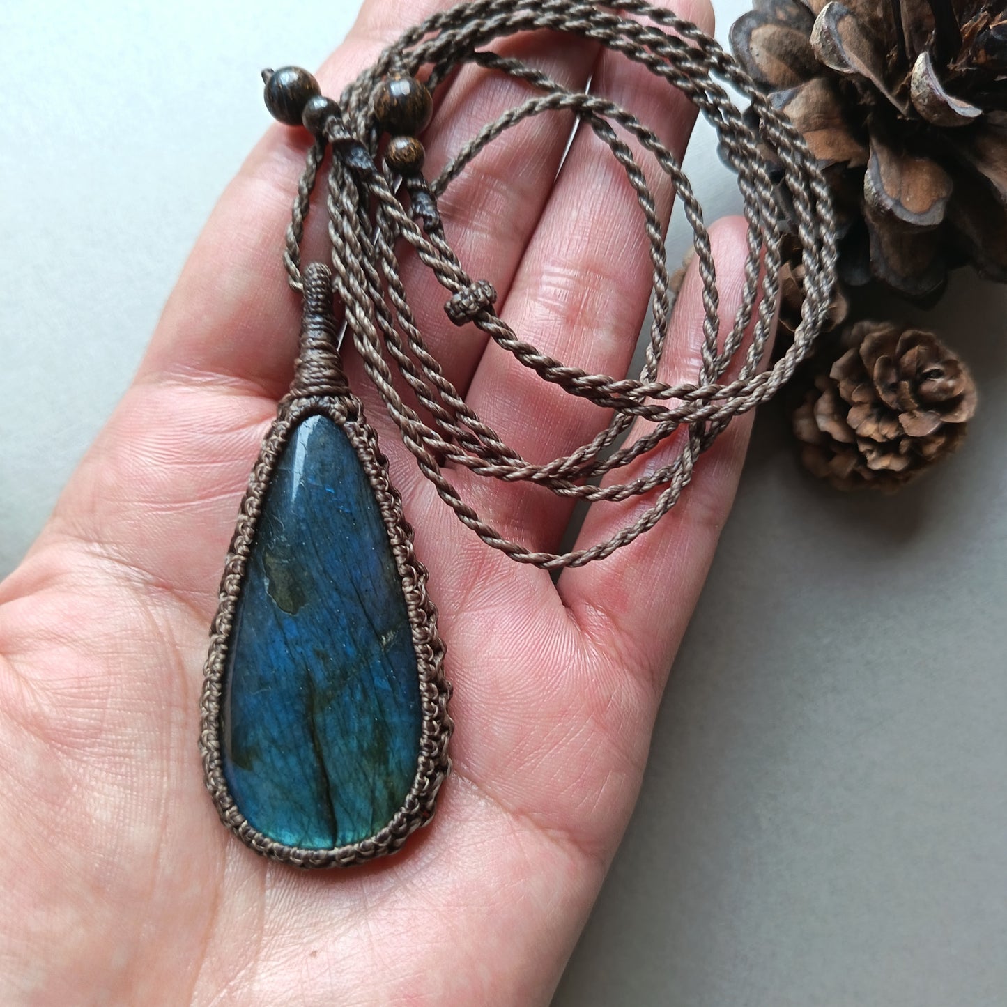 Labradorite Macrame Necklace | Pendant size approx 6.9 cm