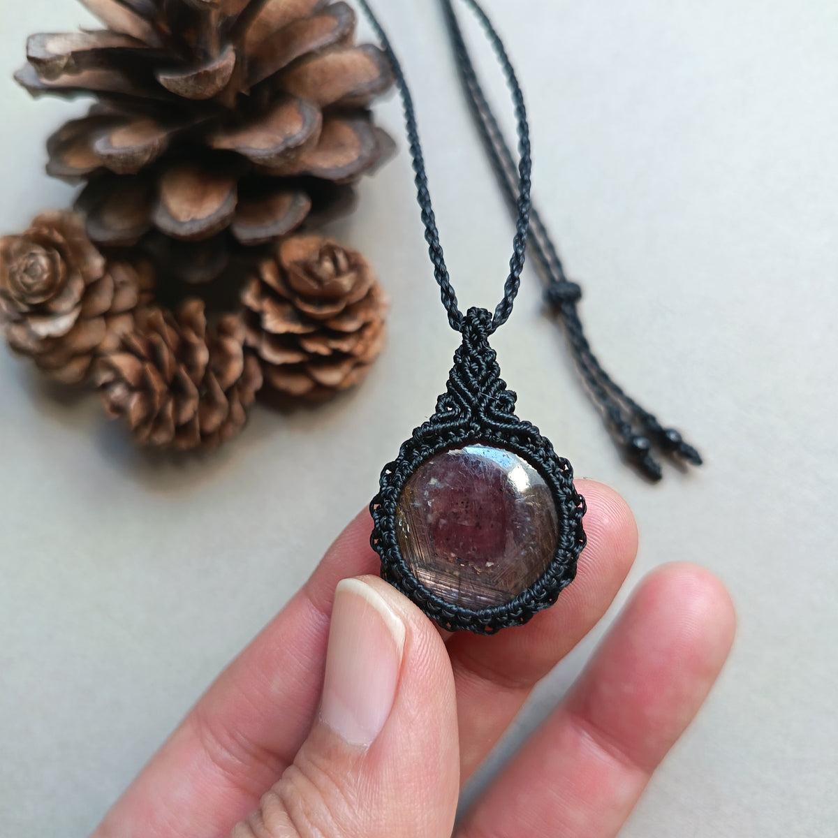Sapphire (Brown - Purple) Macrame Necklace | Pendant size 3.5 cm
