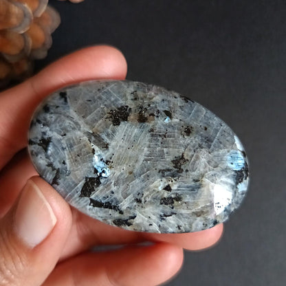 Lavikite, Palm Stone, Oval shape, 59x39x14 mm, 47.2g [PALM-P06]