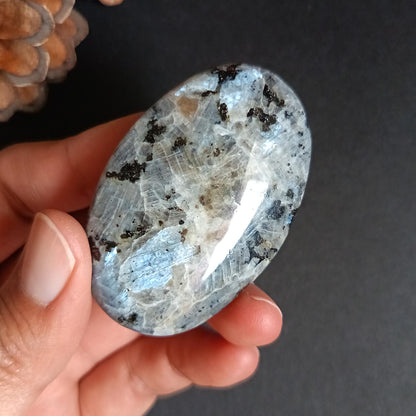 Lavikite, Palm Stone, Oval shape, 59x39x14 mm, 47.2g [PALM-P06]