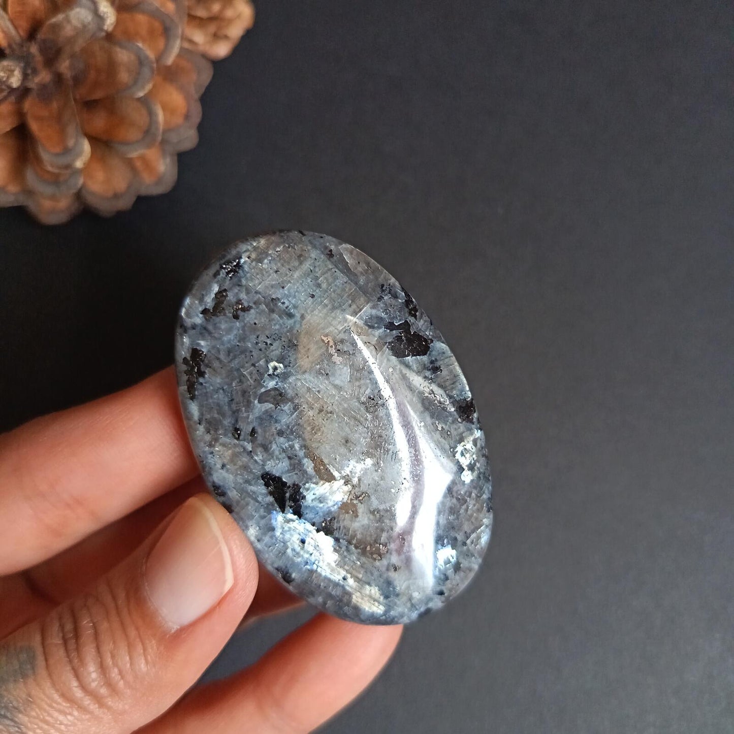 Lavikite, Palm Stone, Oval shape, 59x38x10 mm, 41.7g [PALM-P07]