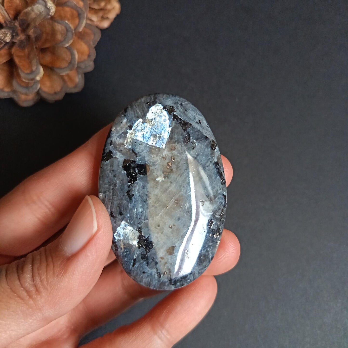 Lavikite, Palm Stone, Oval shape, 59x38x10 mm, 41.7g [PALM-P07]