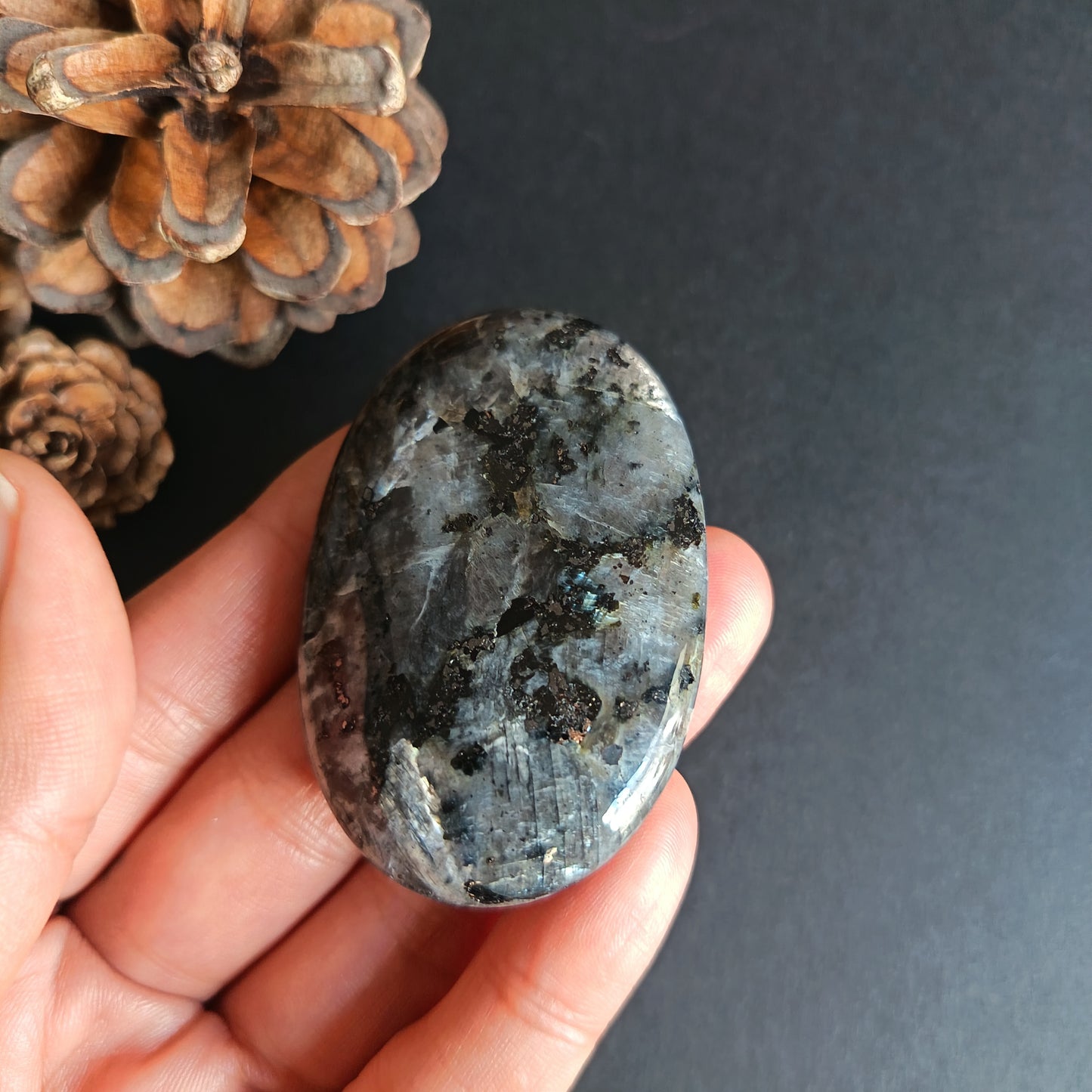 Lavikite, Palm Stone, Oval shape, 60x40x14 mm, 54.7g [PALM-R02]