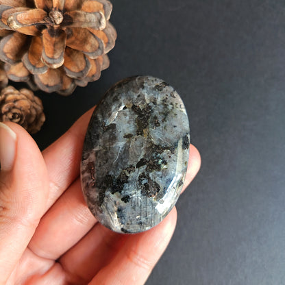Lavikite, Palm Stone, Oval shape, 60x40x14 mm, 54.7g [PALM-R02]