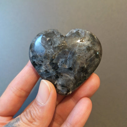 Larvikite, Palm Stone, Heart shape, 52x57x16mm, 73.2g [PALM-Y06]