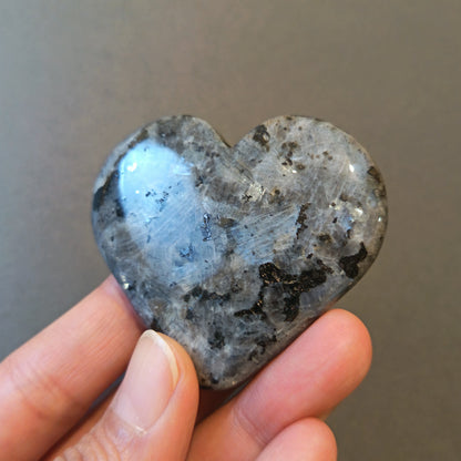 Larvikite, Heart shape, Palm Stone, 52x57x12mm, 55.6g [PALM-Y07]