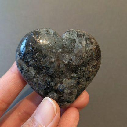 Larvikite, Palm Stone, Heart shape, 53x58x18mm, 81.1g [PALM-Y09]
