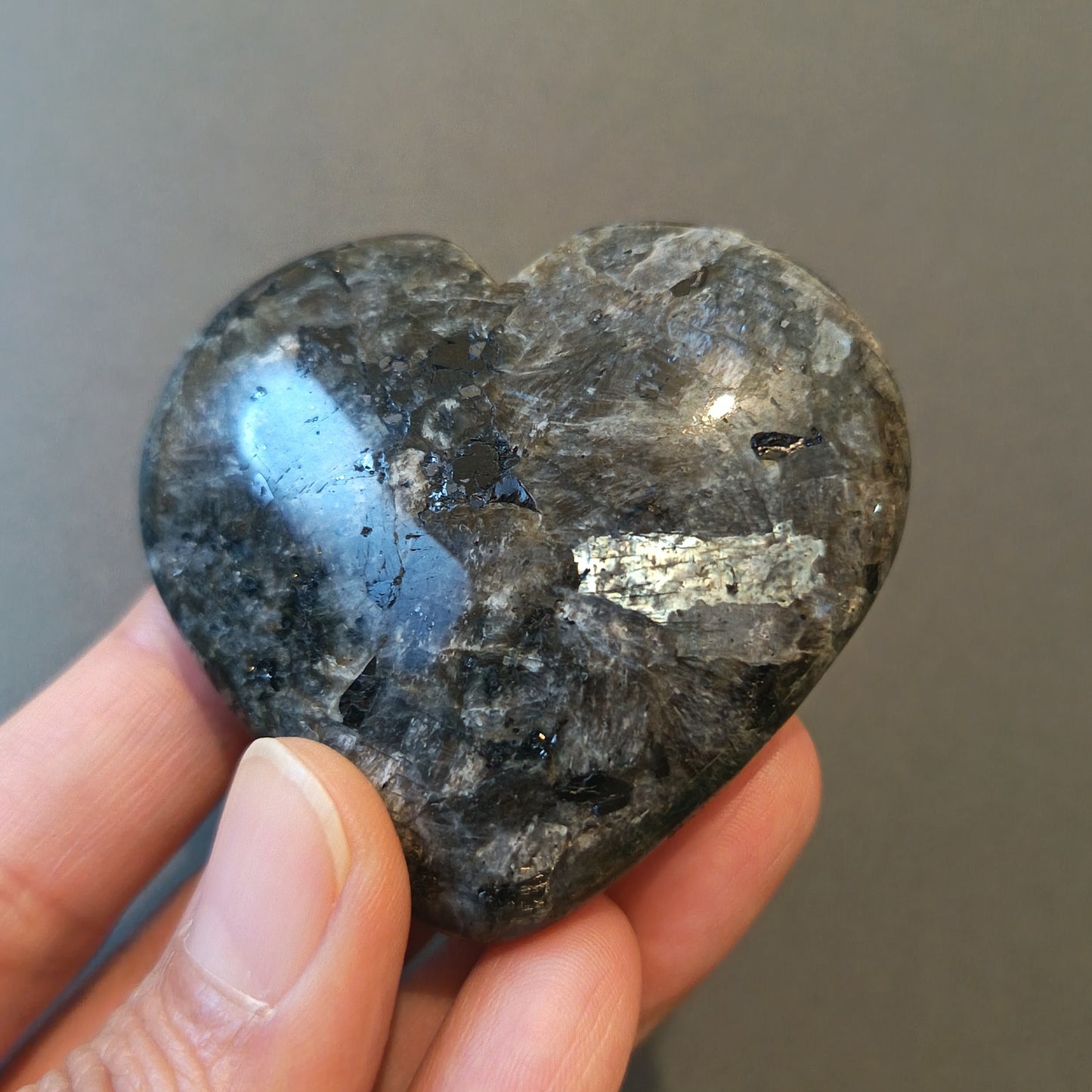 Larvikite, Palm Stone, Heart shape, 53x58x18mm, 81.1g [PALM-Y09]