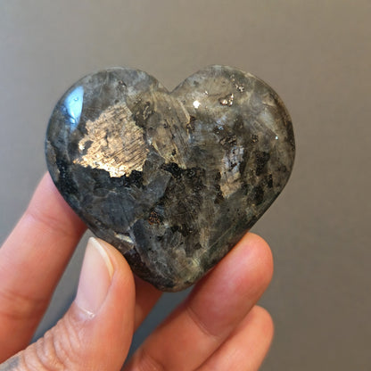 Larvikite, Palm Stone, Heart shape, 53x58x15mm, 65.5g [PALM-Y10]