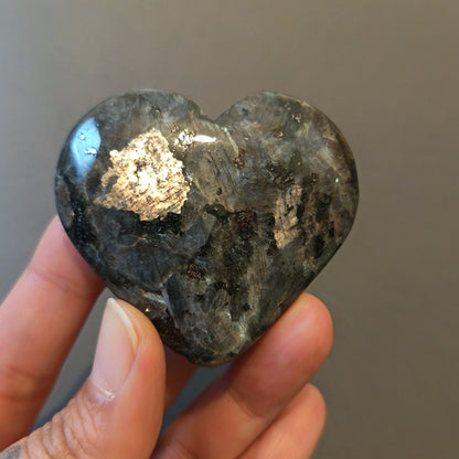 Larvikite, Palm Stone, Heart shape, 53x58x15mm, 65.5g [PALM-Y10]