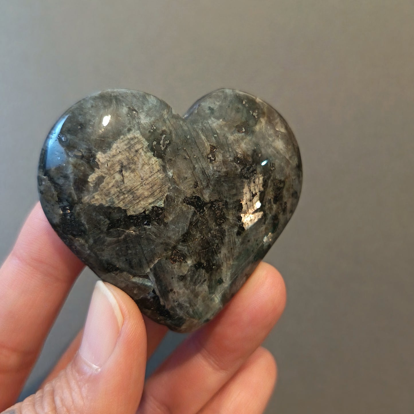 Larvikite, Palm Stone, Heart shape, 53x58x15mm, 65.5g [PALM-Y10]