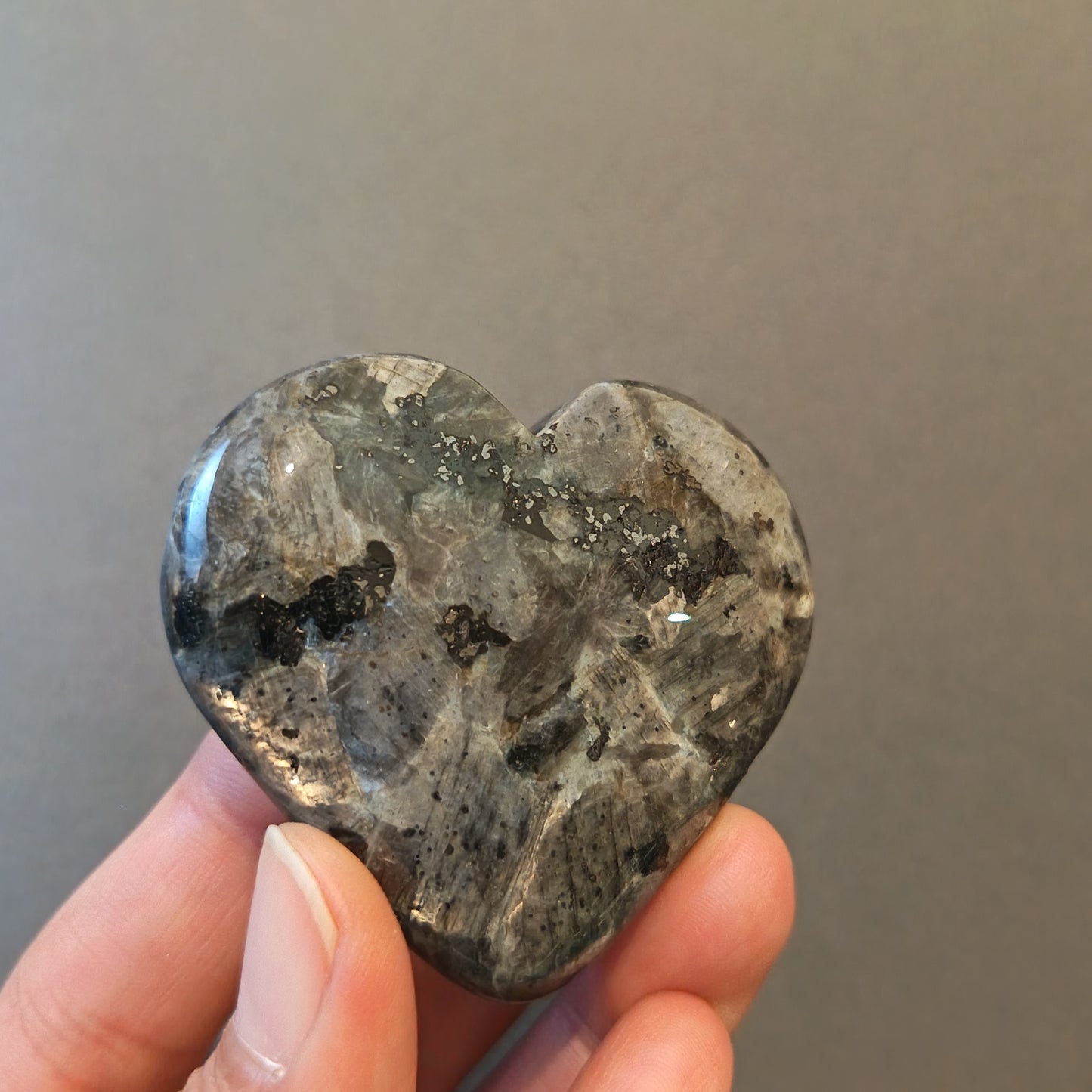 Larvikite, Palm Stone, Heart shape, 53x58x15mm, 65.5g [PALM-Y10]