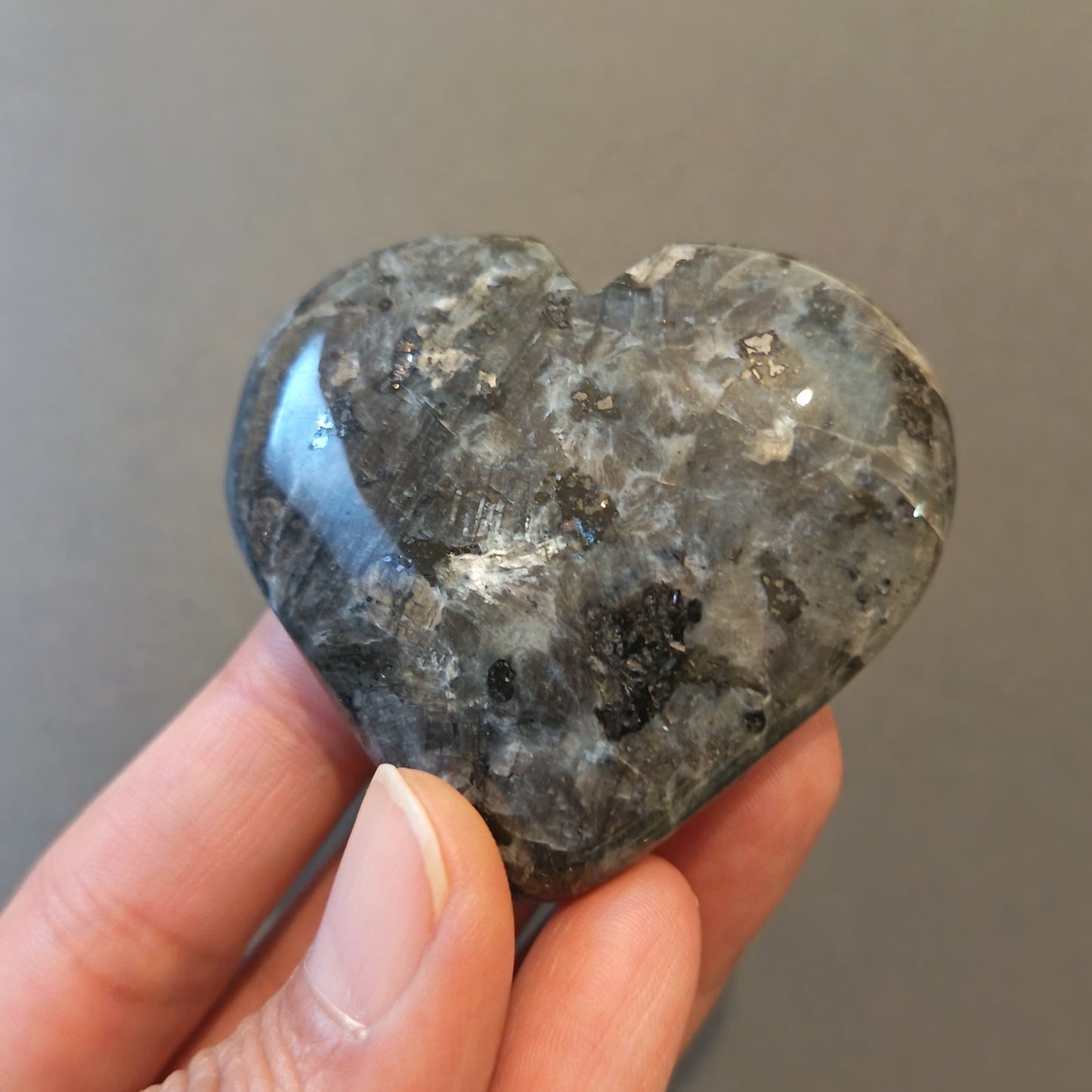 Larvikite, Palm Stone, Heart shape, 53x56x15mm, 70g [PALM-Y11]