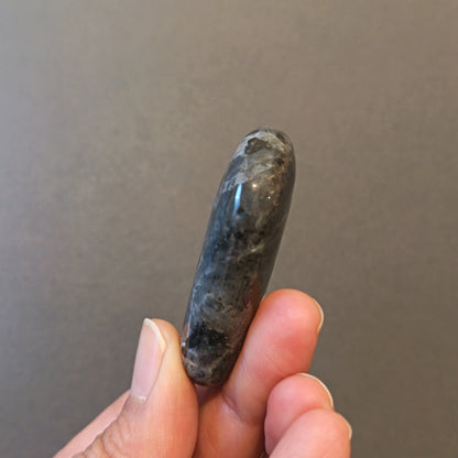 Larvikite, Palm Stone, Heart shape, 53x56x15mm, 70g [PALM-Y11]