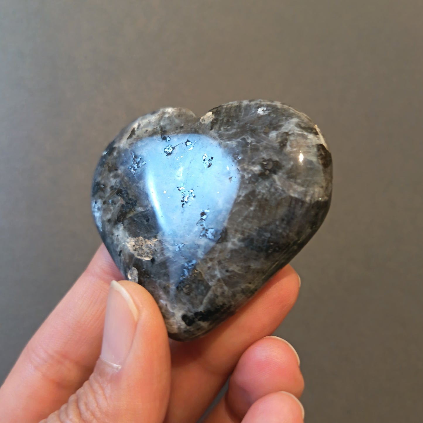 Larvikite, Palm Stone, Heart shape, 53x56x15mm, 70g [PALM-Y11]