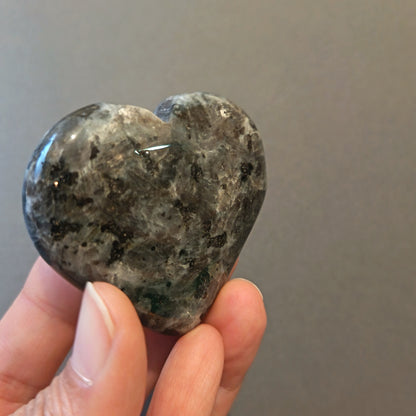 Larvikite, Palm Stone, Heart shape, 53x56x15mm, 70g [PALM-Y11]