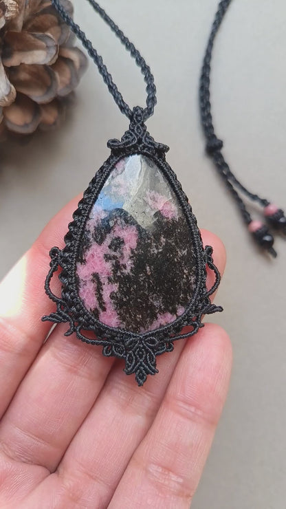 Rhodonite Macrame Necklace | Pendant size 6.8 cm