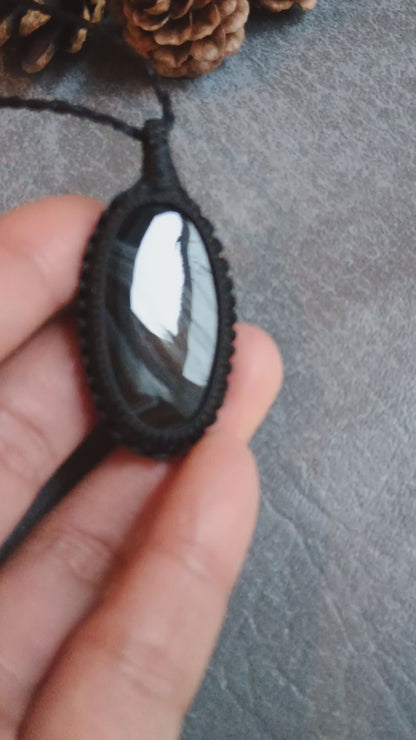 Banded Agate Macrame Necklace | Pendant size approx 5.2 cm