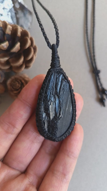 Black Tourmaline Macrame Necklace | Pendant size 6.5 cm
