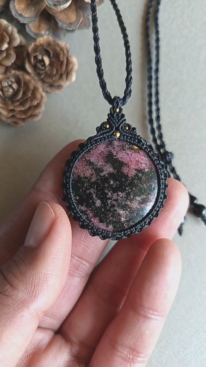 Rhodonite Macrame Necklace | Pendant size 4.5 cm