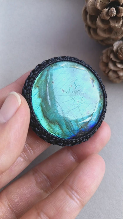Macrame wrapped stone - Labradorite | Dusk till Dawn