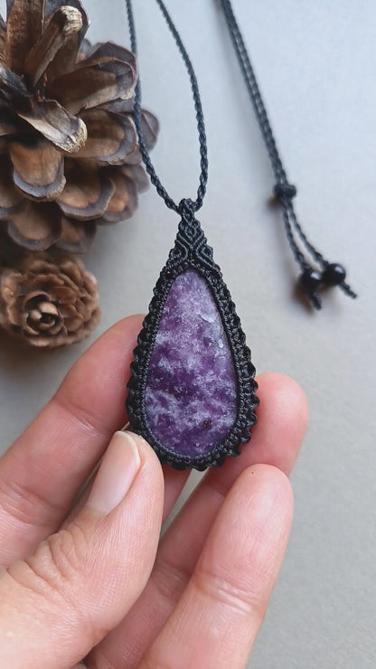 Lepidolite Macrame Necklace | Pendant size 5.2 cm