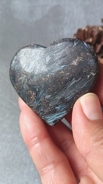Arfvedsonite (Matte polished), Heart Shape, Palm Stone, 51x55x18mm, 89.2g [PALM-105]