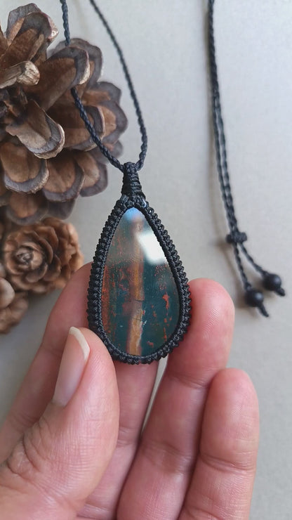 Bloodstone Macrame Necklace | Pendant size 4.8 cm