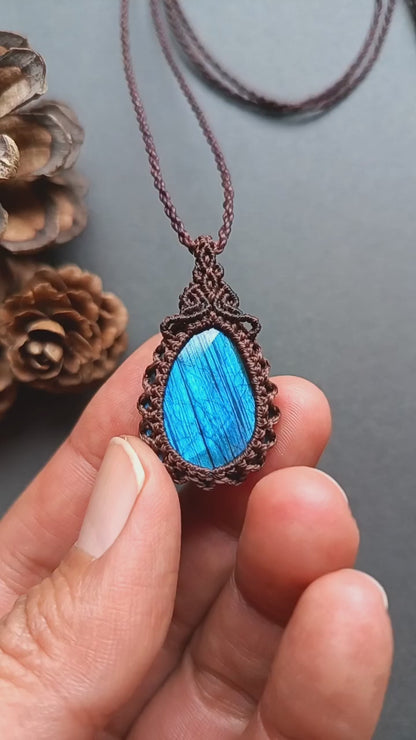 Labradorite Macrame Necklace | Pendant size approx 3.6 cm