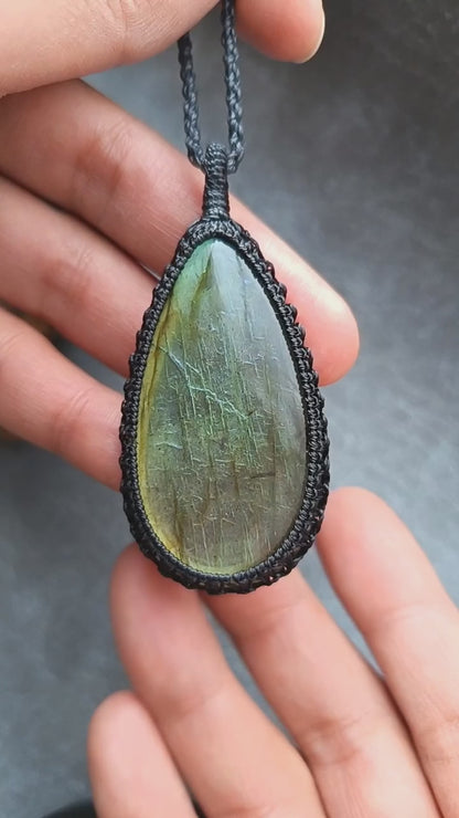Labradorite Macrame Necklace | Pendant size approx 6.5 cm - Clearance