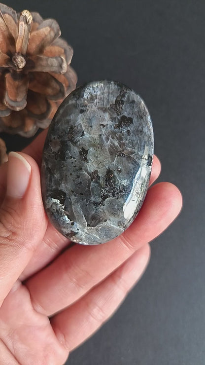 Lavikite, Palm Stone, Oval shape, 60x40x14 mm, 54.7g [PALM-R02]