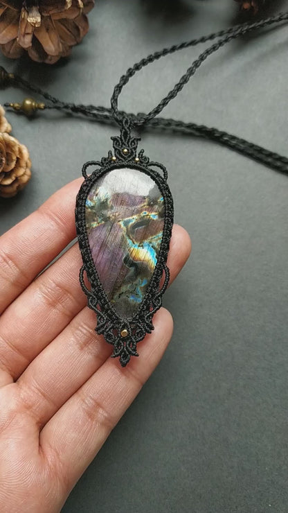 Multi Flash Spectrolite Labradorite Macrame Necklace | Pendant size approx 8 cm