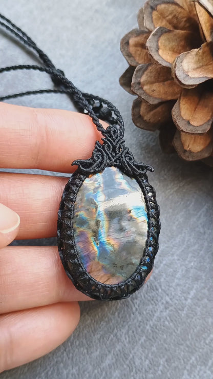 Spectrolite Labradorite Macrame Necklace | Pendant size approx 4.4 cm