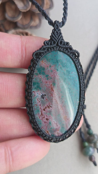 Bloodstone Macrame Necklace | Pendant size 6 cm