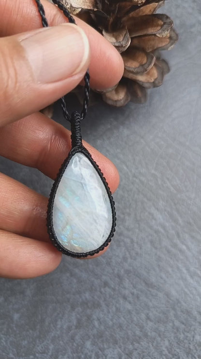 Moonstone Macrame Necklace | Pendant size approx 4.4 cm