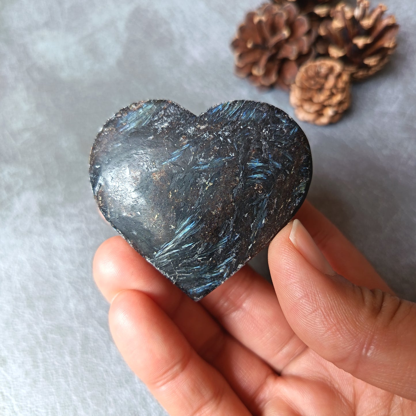 Arfvedsonite (Matte polished), Heart Shape, Palm Stone, 50x55x18mm, 84.7g [PALM-102]