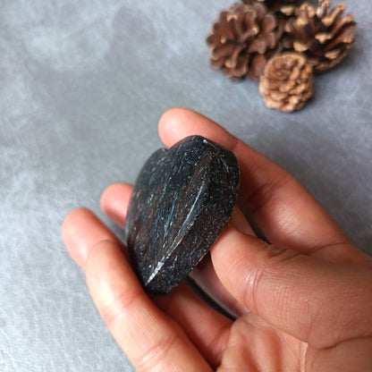 Arfvedsonite (Matte polished), Heart Shape, Palm Stone, 50x55x18mm, 84.7g [PALM-102]