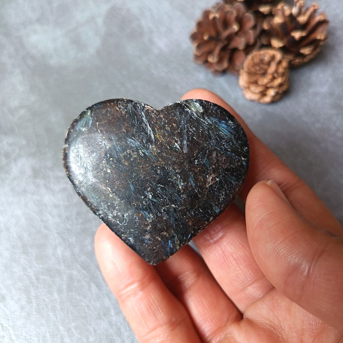 Arfvedsonite (Matte polished), Heart Shape, Palm Stone, 50x55x18mm, 84.7g [PALM-102]