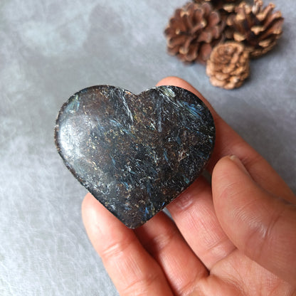 Arfvedsonite (Matte polished), Heart Shape, Palm Stone, 50x55x18mm, 84.7g [PALM-102]