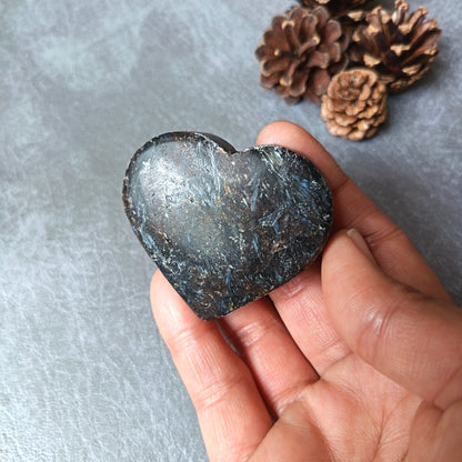 Arfvedsonite (Matte polished), Heart Shape, Palm Stone, 50x55x18mm, 84.7g [PALM-102]