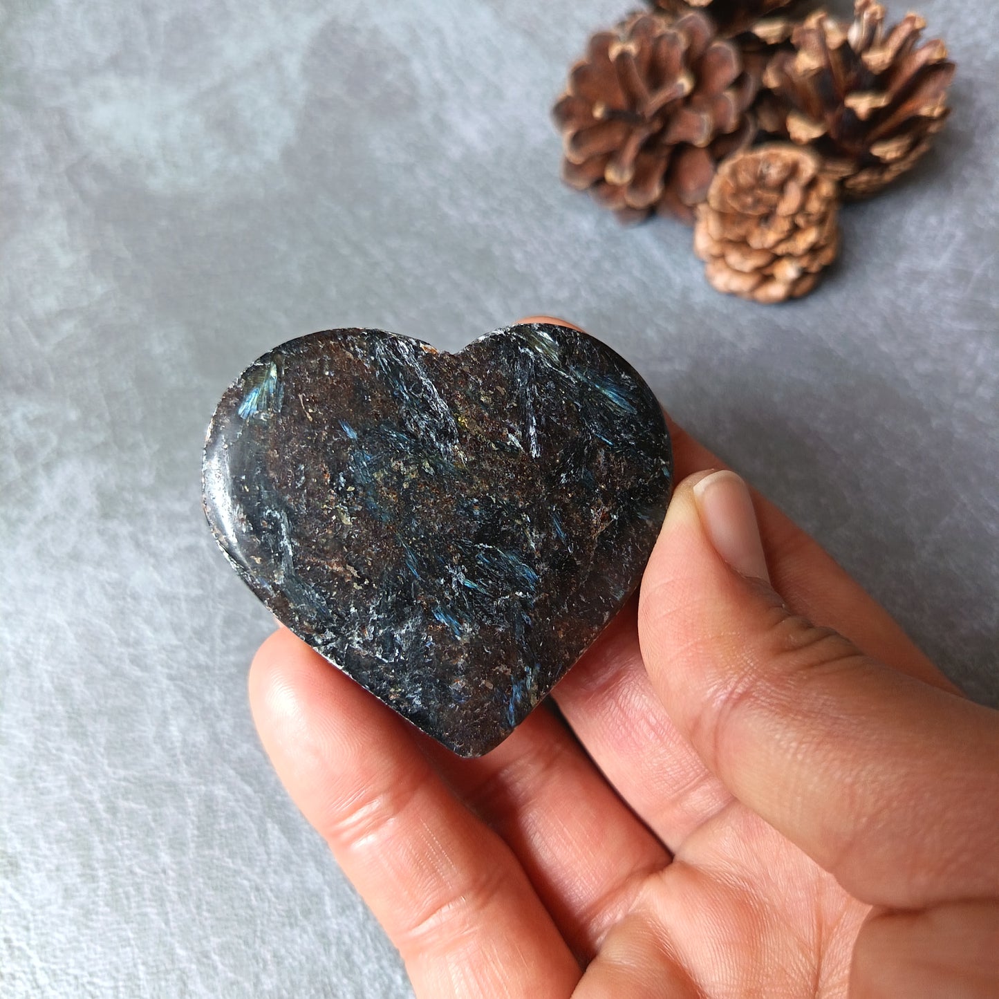 Arfvedsonite (Matte polished), Heart Shape, Palm Stone, 50x55x18mm, 84.7g [PALM-102]