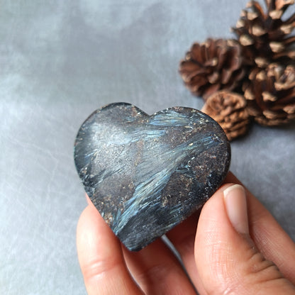 Arfvedsonite (Matte polished), Heart Shape, Palm Stone, 50x55x18mm, 89.2g [PALM-103]