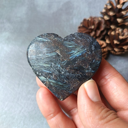 Arfvedsonite (Matte polished), Heart Shape, Palm Stone, 50x55x18mm, 89.2g [PALM-103]