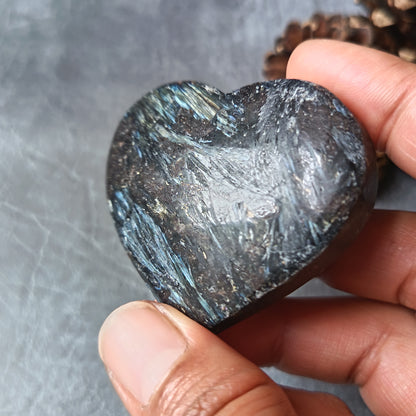 Arfvedsonite (Matte polished), Heart Shape, Palm Stone, 51x56x18mm, 88.6g [PALM-104]
