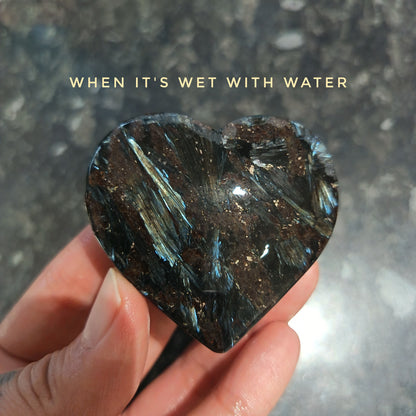 Arfvedsonite (Matte polished), Heart Shape, Palm Stone, 52x55x19mm, 97g [PALM-111]