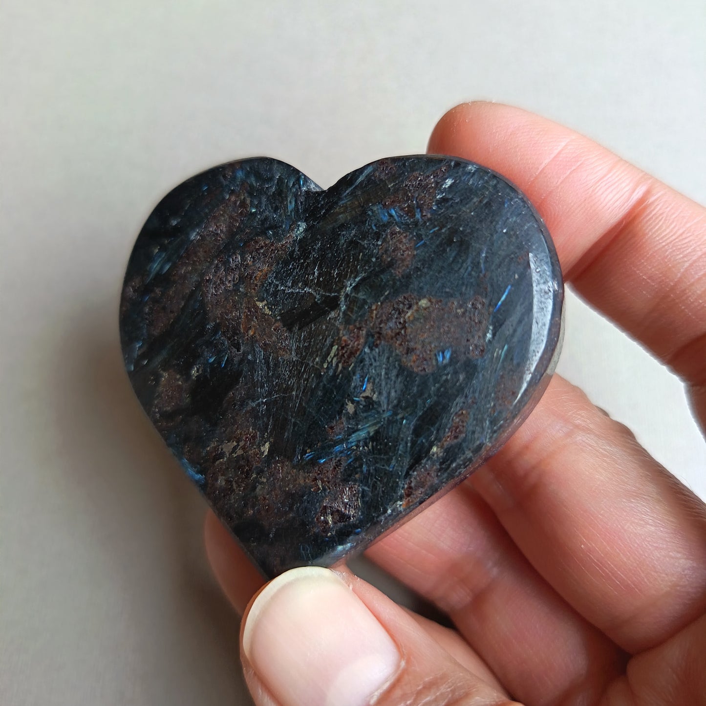 Arfvedsonite (Matte polished), Heart Shape, Palm Stone, 52x55x19mm, 97g [PALM-111]