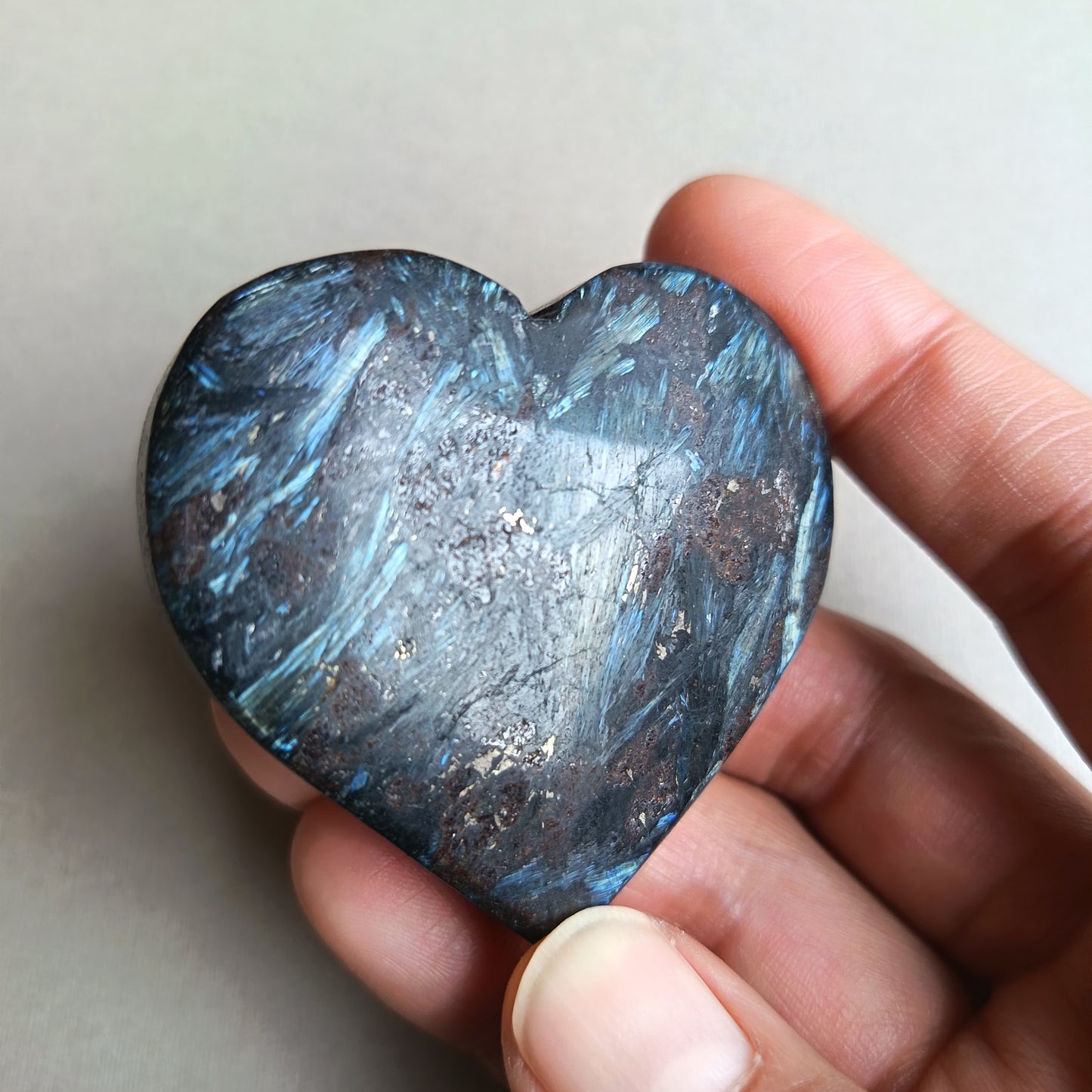 Arfvedsonite (Matte polished), Heart Shape, Palm Stone, 52x55x19mm, 97g [PALM-111]